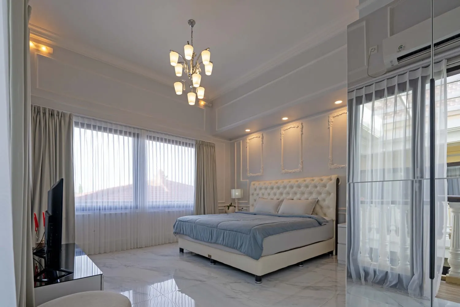 Modern 2-Bedroom Villa with Rice Field Views in Ubud For Monthly Rent